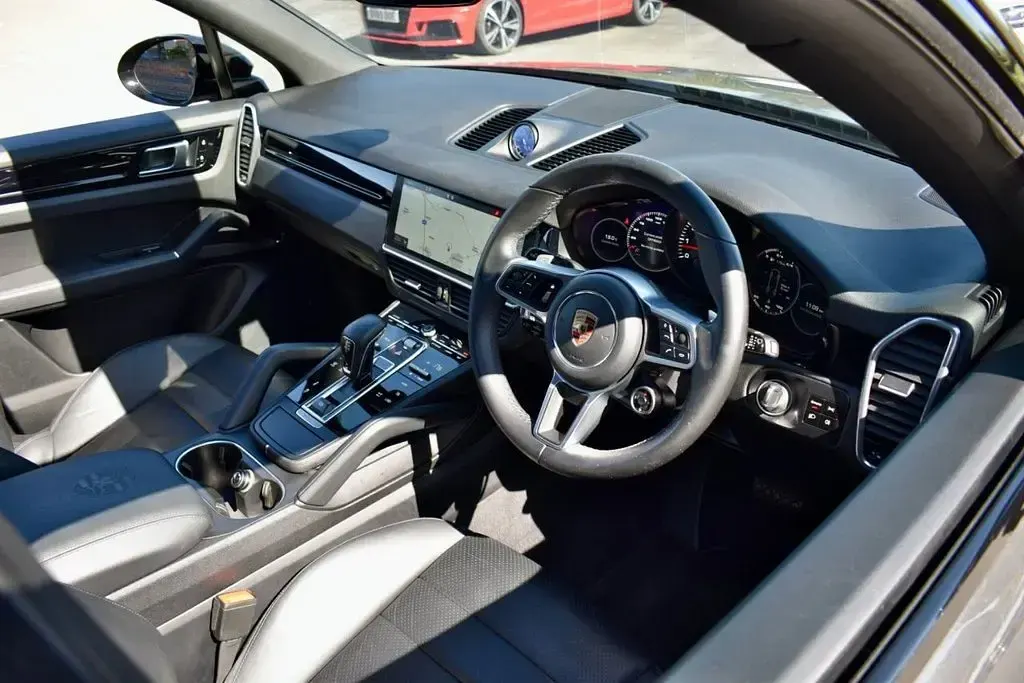 Used Porsche Cayenne 340 HP (250 kW) 2020 Blue SUV