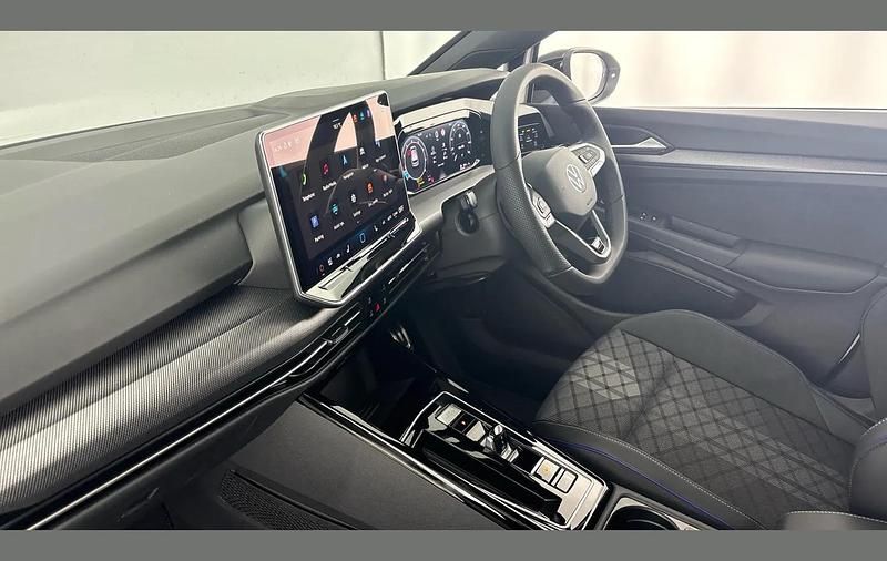 Used VW Golf VIII Black Edition 147 HP (108 kW) 2026 White Hatchback