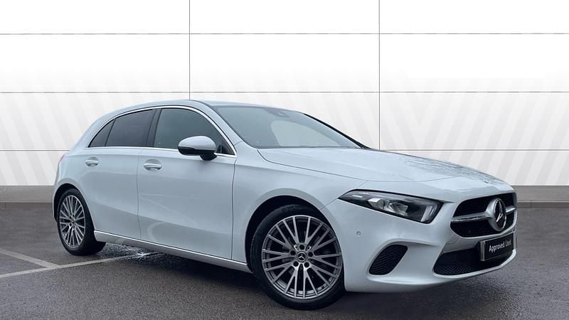 Used Mercedes A180 Executive 136 HP (100 kW) 2022 White Hatchback
