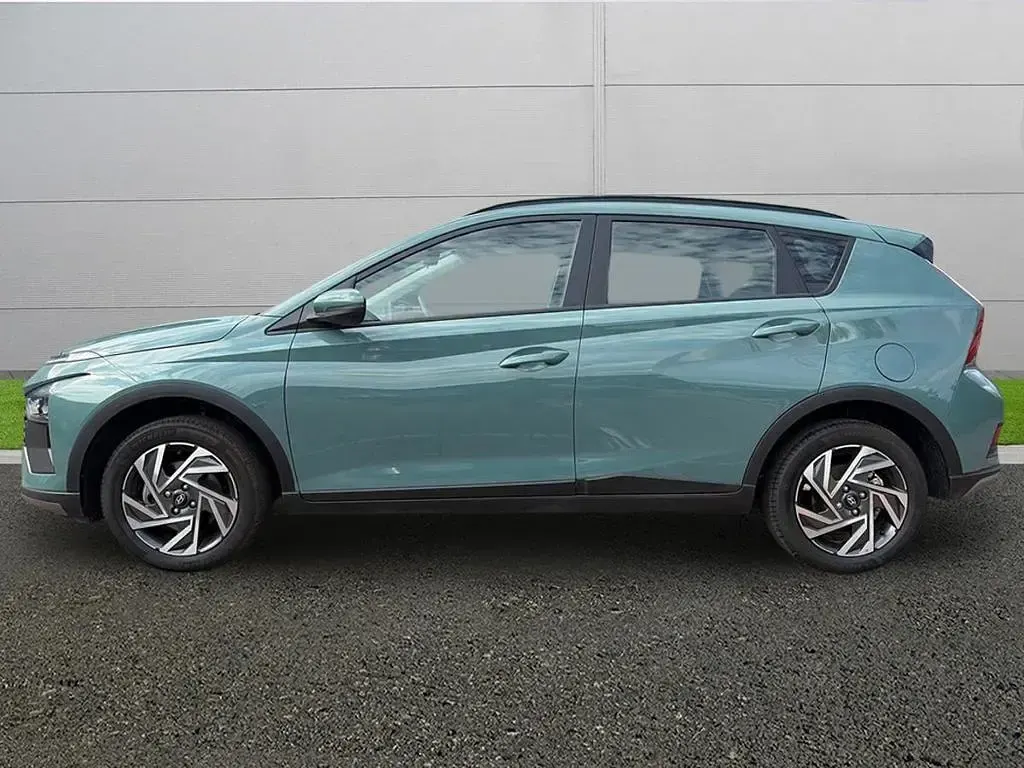 Used Hyundai Bayon Advanced 100 HP (73 kW) 2024 Green SUV