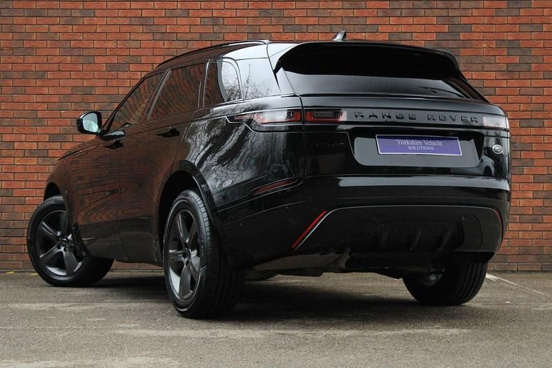 Used Land Rover Range Rover Velar R-Dynamic 204 HP (150 kW) 2021 Black SUV