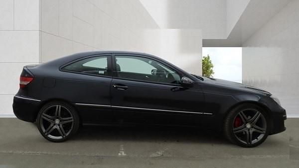 Used Mercedes CLC180 143 HP (105 kW) 2008 Black Hatchback