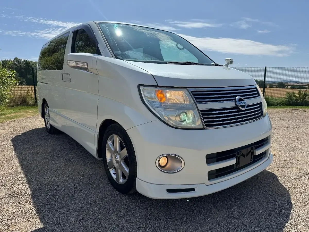 Used Nissan Elgrand 2010 White