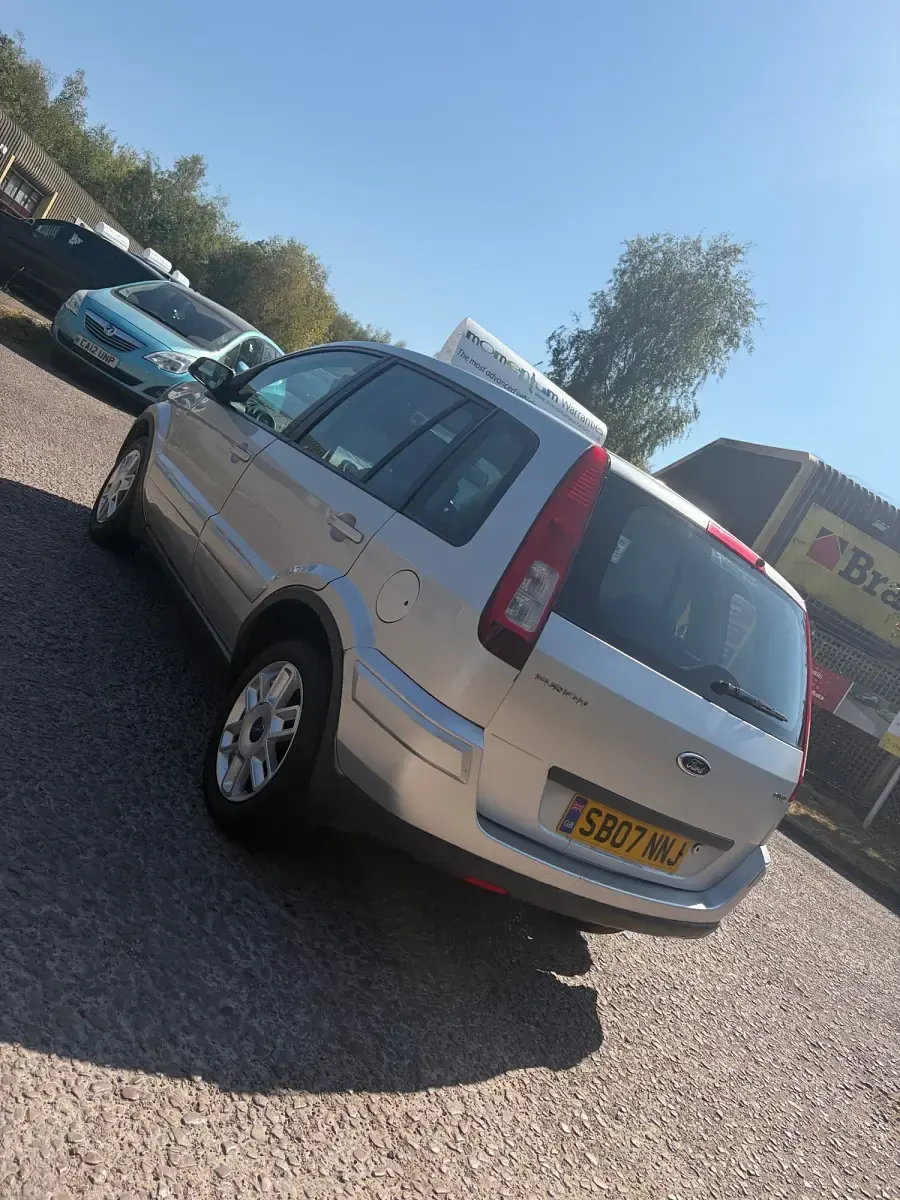 Used Ford Fusion Zetec 101 HP (74 kW) 2007 Silver Hatchback