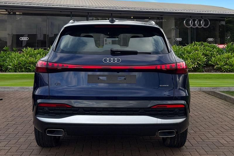 New Audi Q5 Sport 268 HP (197 kW) 2026 Blue SUV