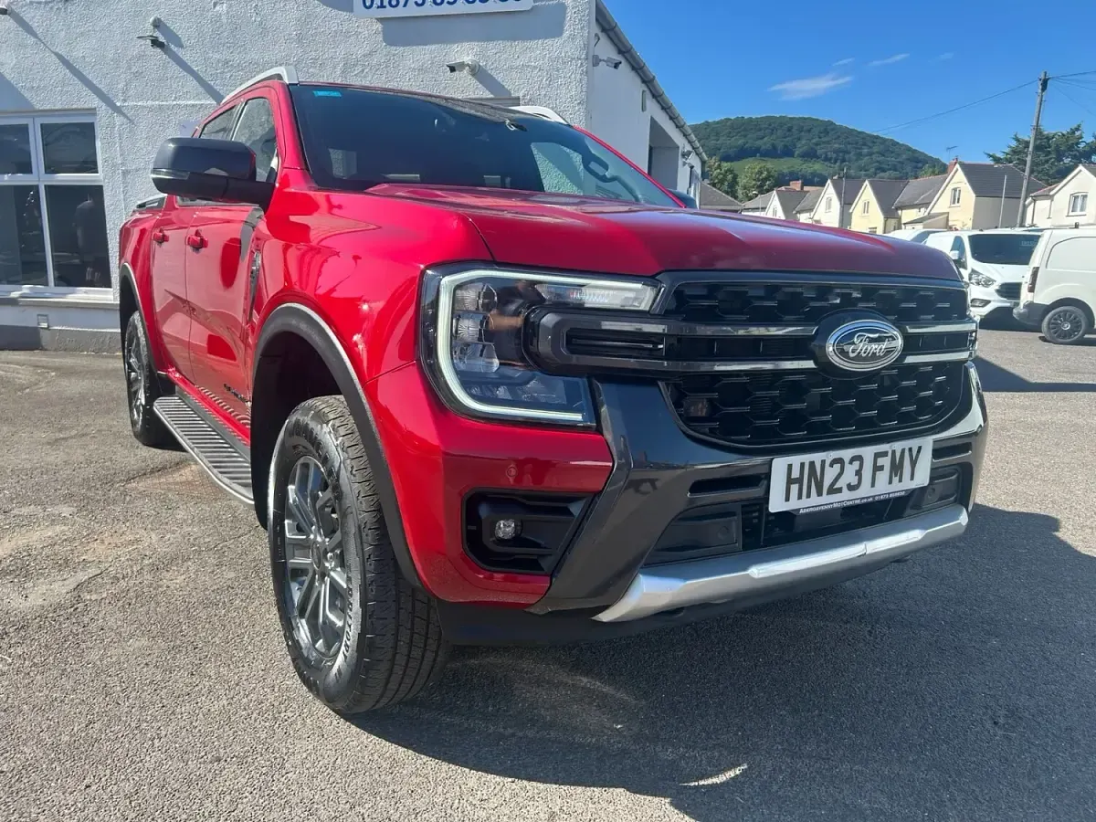 Used Ford Ranger Wildtrack 205 HP (150 kW) 2023 Red Pickup