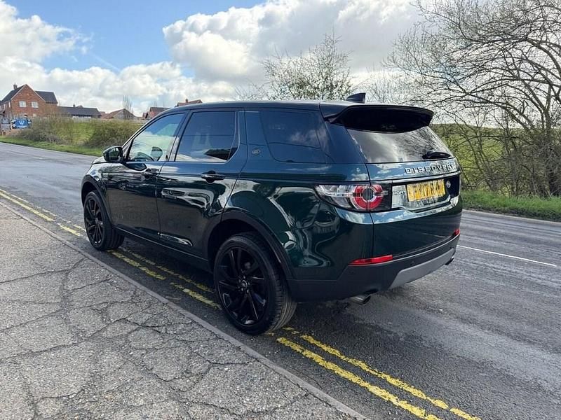 Used Land Rover Discovery Sport SE 180 HP (132 kW) 2017 Green SUV