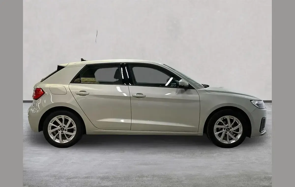 Used Audi A1 Sport 94 HP (69 kW) 2023 Silver SUV