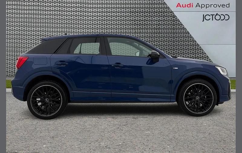 Used Audi Q2 Black Edition 147 HP (108 kW) 2025 Blue SUV