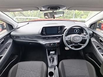 Used Hyundai Bayon SE 100 HP (73 kW) 2023 Red SUV