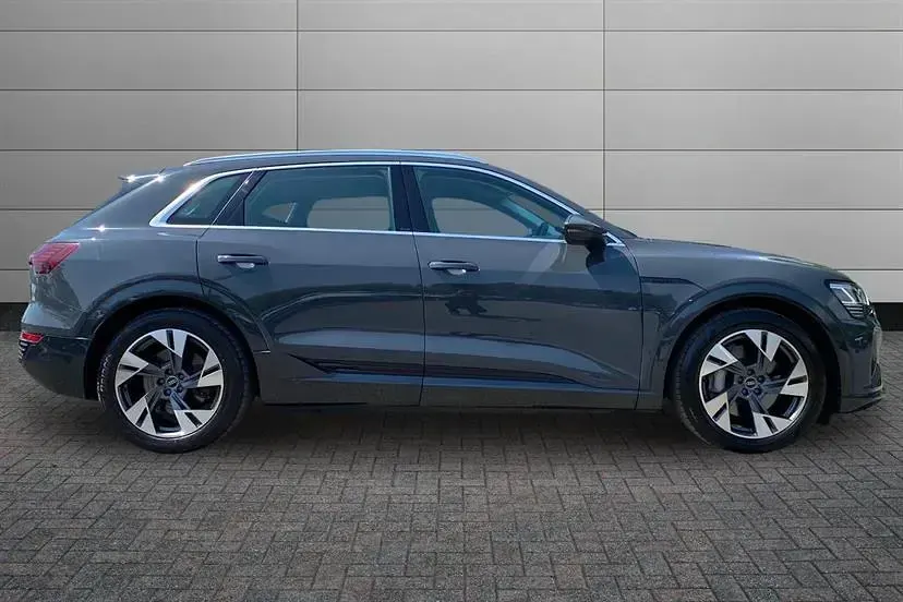 Used Audi Q8 e-tron Sport 250 kW (340 HP) 2023 Grey SUV