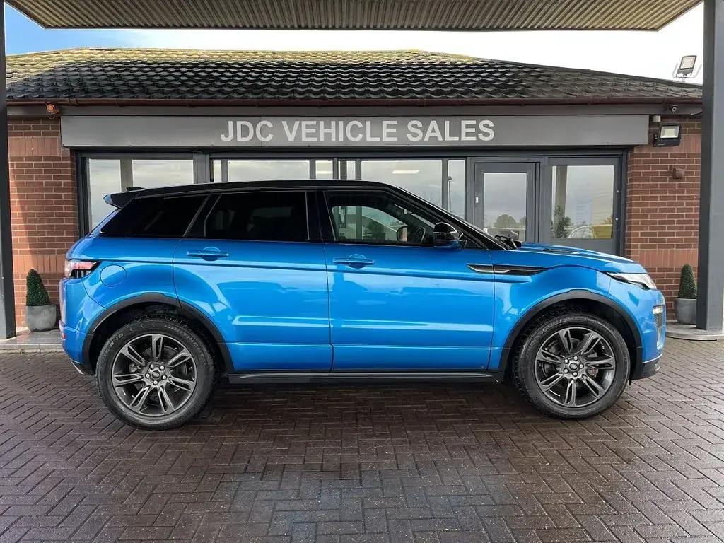 Used Land Rover Range Rover evoque Landmark 180 HP (132 kW) 2019 Blue SUV
