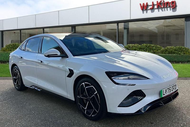 New BYD Seal 389 kW (530 HP) 2025 White Sedan