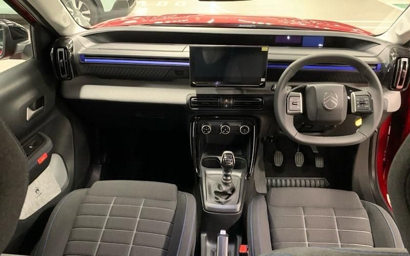 New Citroën C3 101 HP (74 kW) 2025 Red SUV