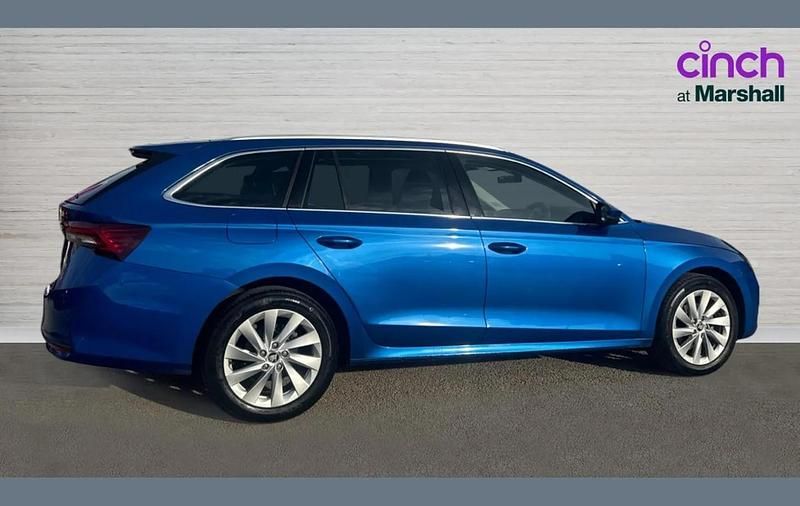 Used Skoda Octavia SE L 147 HP (108 kW) 2025 Blue Estate