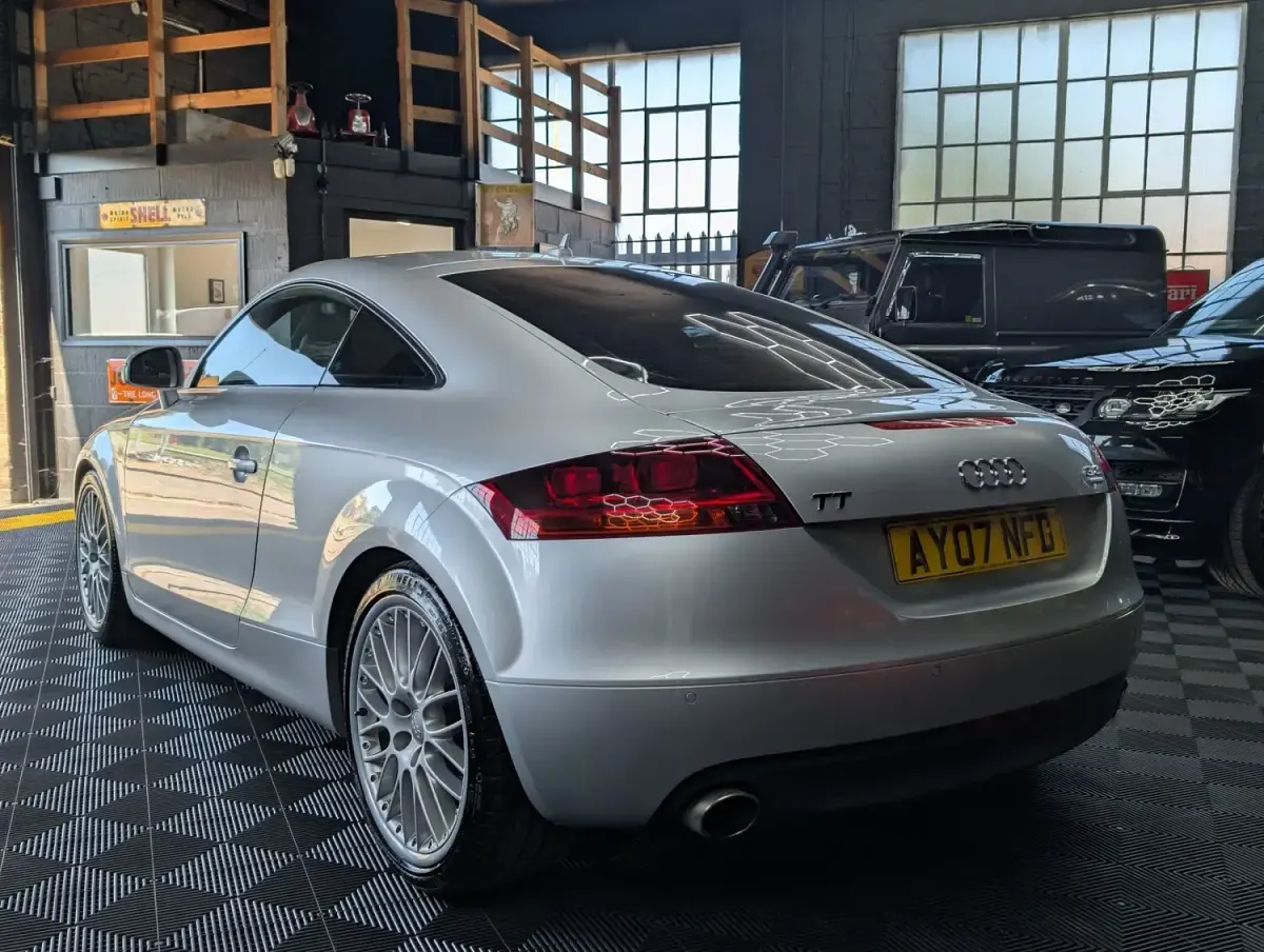Used Audi TT 250 HP (183 kW) 2007 Silver Coupe