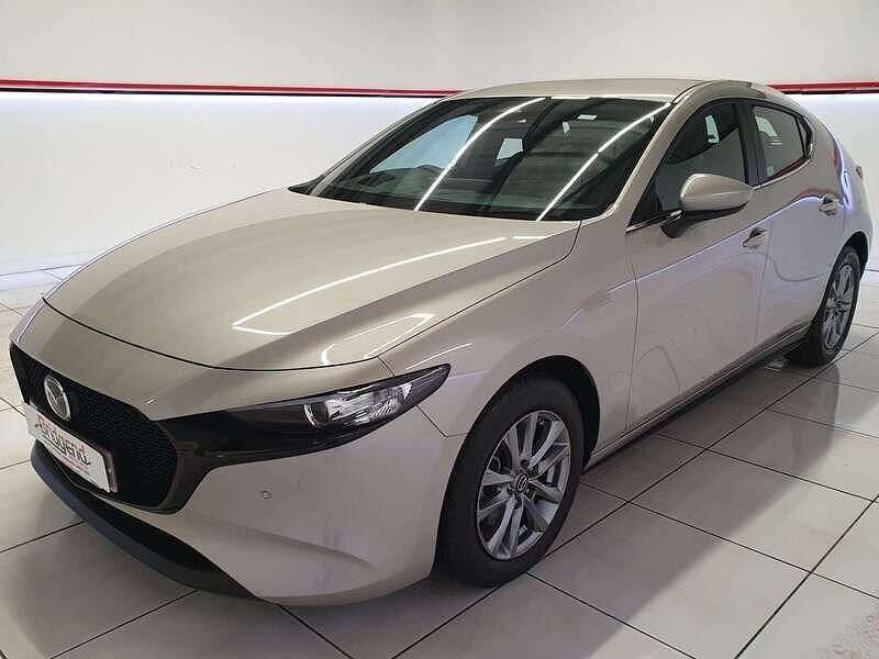 Begagnad Mazda 3 Center-Line 140 HK (102 kW) 2025 Silver Halvkombi