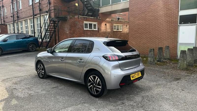 Used Peugeot 208 Allure+ 99 HP (72 kW) 2023 Grey Hatchback