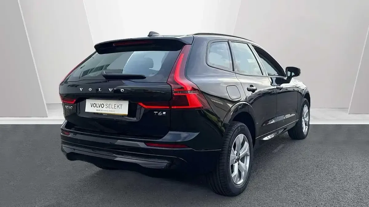 Used Volvo XC60 Core 345 HP (253 kW) 2025 Black SUV