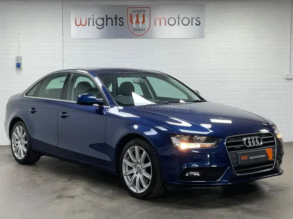 Used Audi A4 Advanced 2015 Blue Sedan