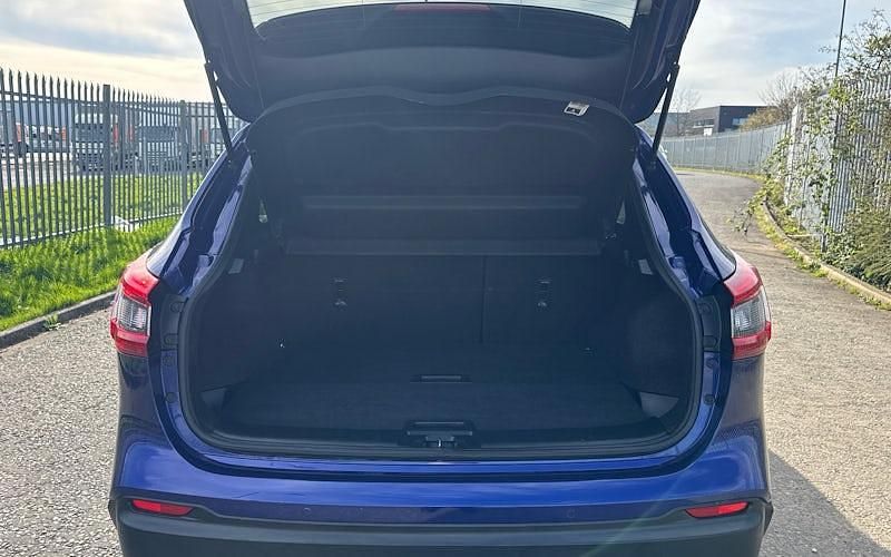 Used Nissan Qashqai Tekna 116 HP (85 kW) 2018 Blue SUV