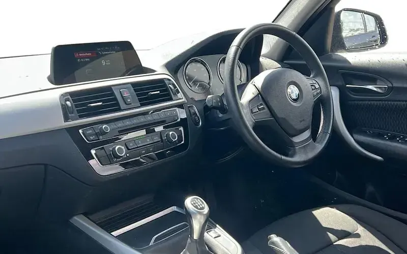 Used BMW 118 Performance 150 HP (110 kW) 2017 Grey Hatchback