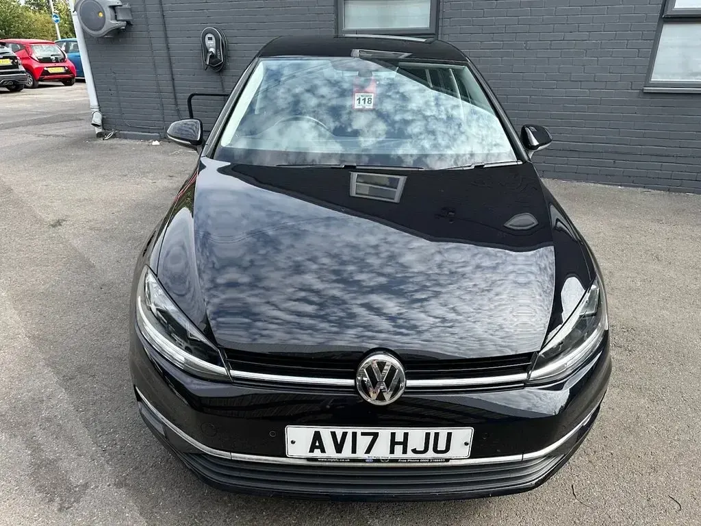 Used VW Golf VII SE 115 HP (84 kW) 2017 Black Hatchback