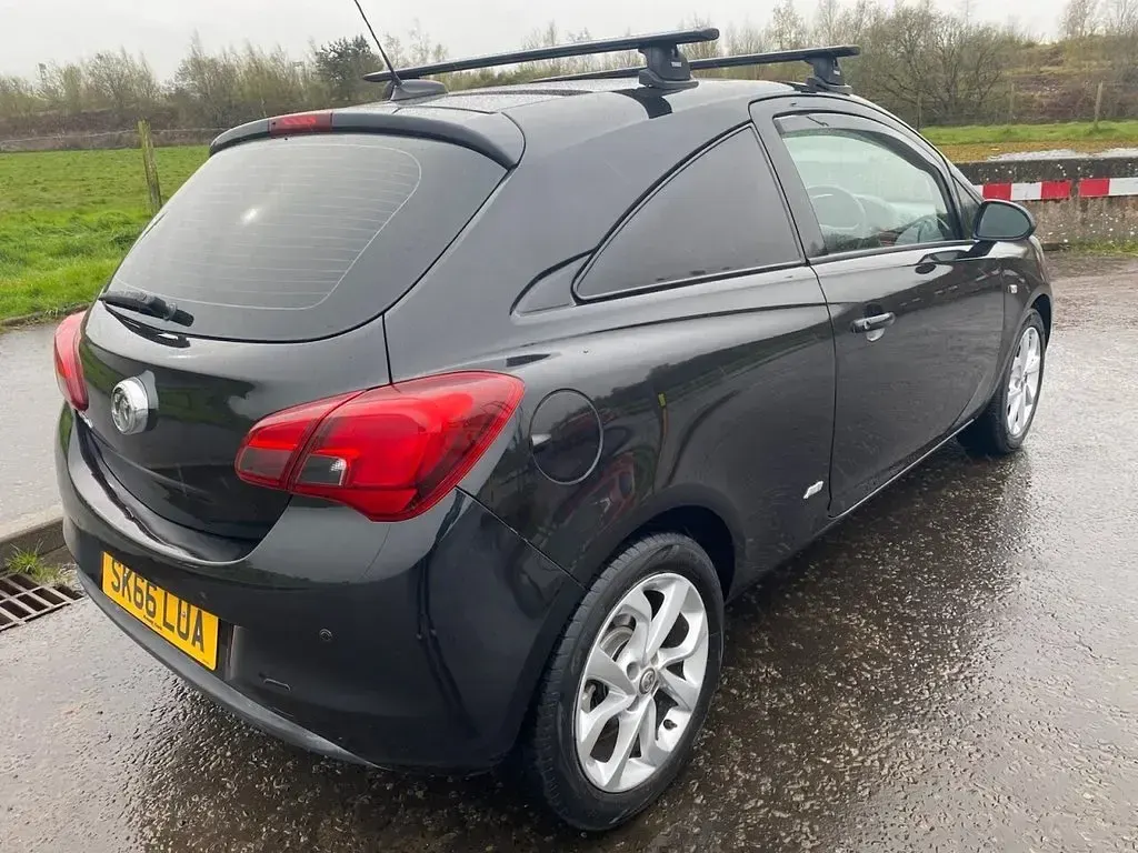 Used Vauxhall Corsa Sportive 95 HP (69 kW) 2016 Black Hatchback