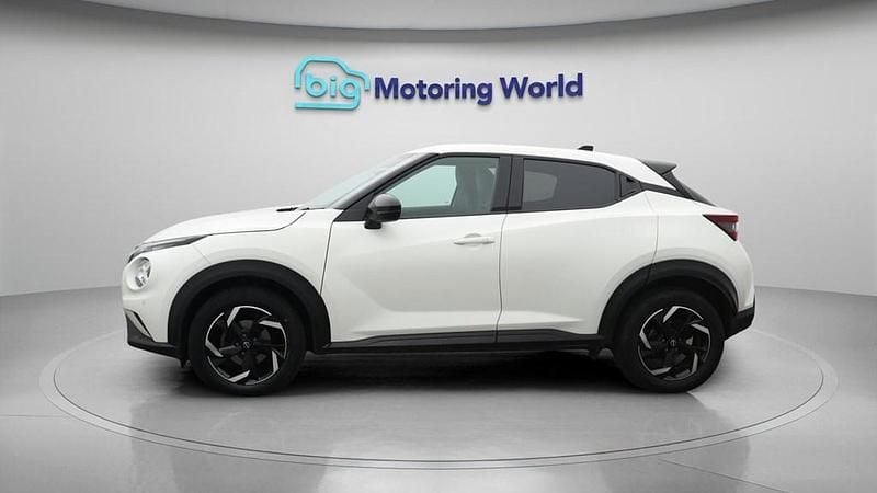 Used Nissan Juke N-Connecta 114 HP (83 kW) 2023 White SUV