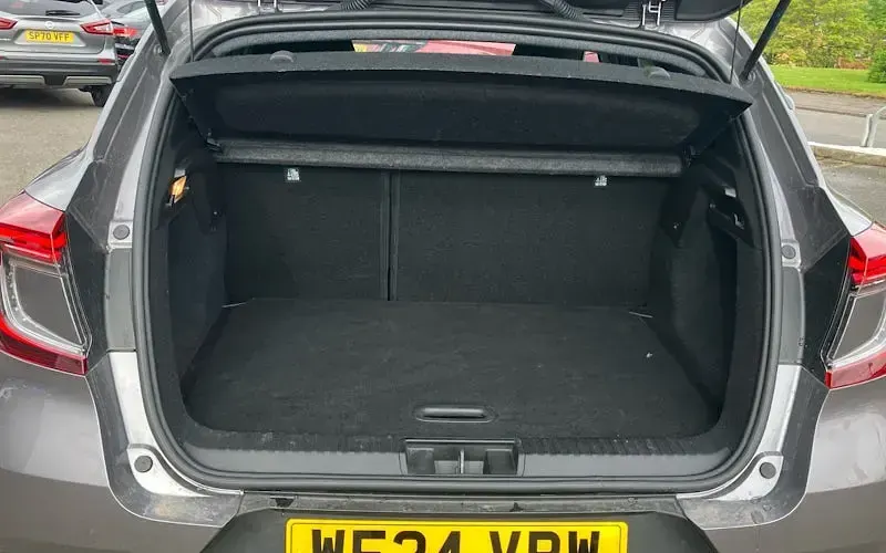 Used Renault Captur R.S. 91 HP (66 kW) 2023 Grey SUV
