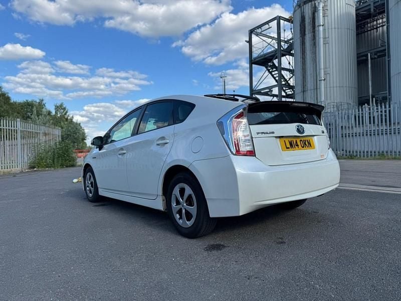 White Used 2025 Toyota Prius Hatchback | £6,095 (A bit pricey) - Image 1/4