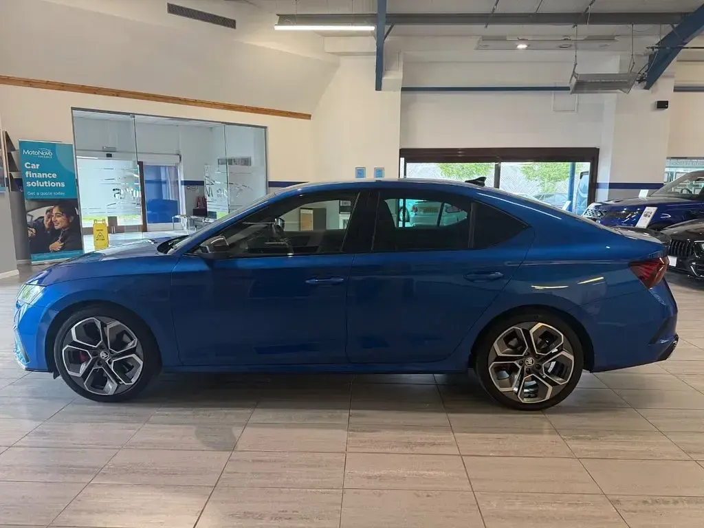 Used Skoda Octavia vRS 245 HP (180 kW) 2024 Blue Hatchback