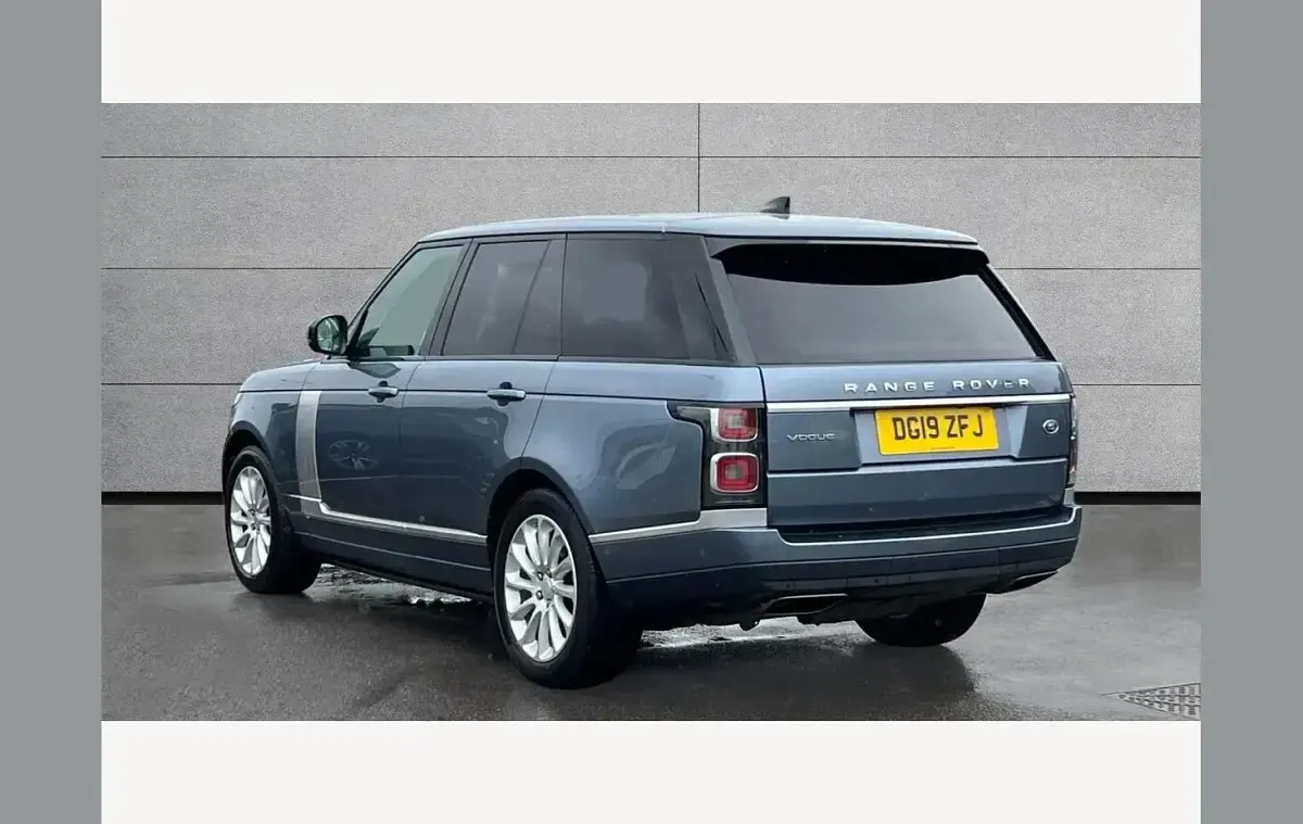 Used Land Rover Range Rover Vogue 271 HP (199 kW) 2019 Blue SUV