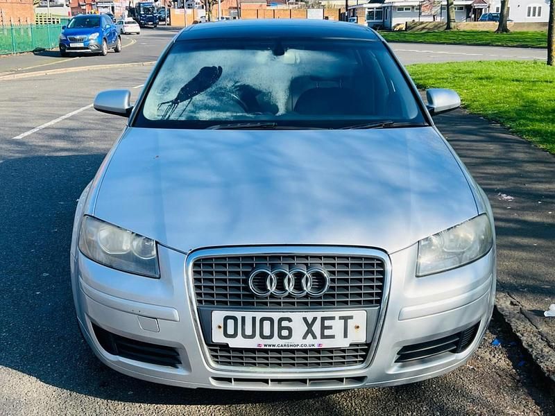 Begagnad Audi A3 105 HK (77 kW) 2006 Silver Halvkombi