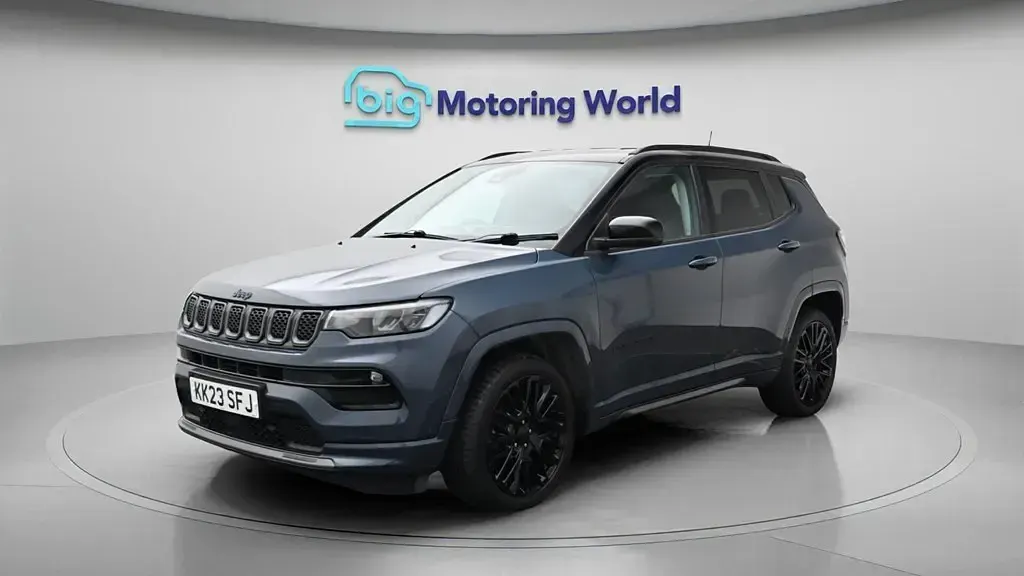 Usado Jeep Compass 130 HP (95 kW) 2023 Azul SUV