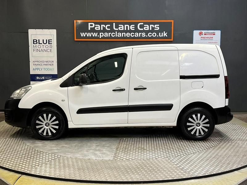 Used Peugeot Partner 2016 White MPV