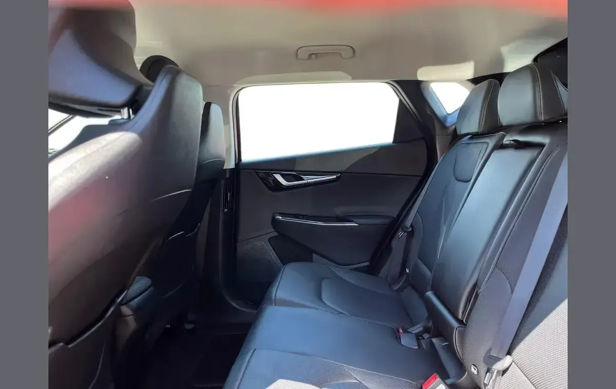 Used Kia EV6 Air 166 kW (226 HP) 2023 Red SUV