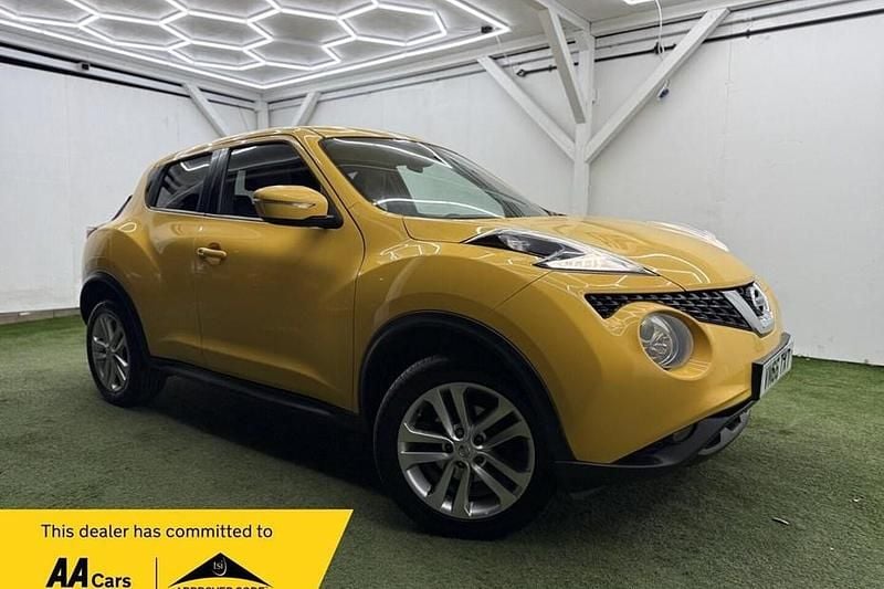 Used Nissan Juke N-Connecta 110 HP (80 kW) 2016 Yellow SUV
