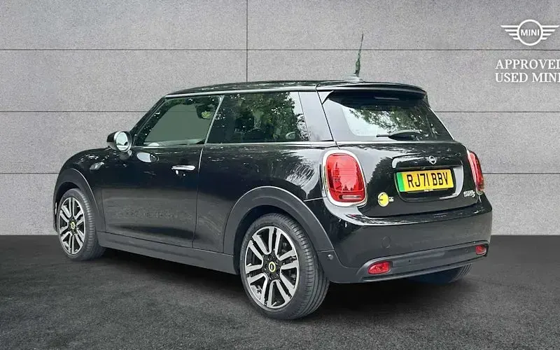 Used Mini Cooper S Level 2 135 kW (184 HP) 2023 Hatchback