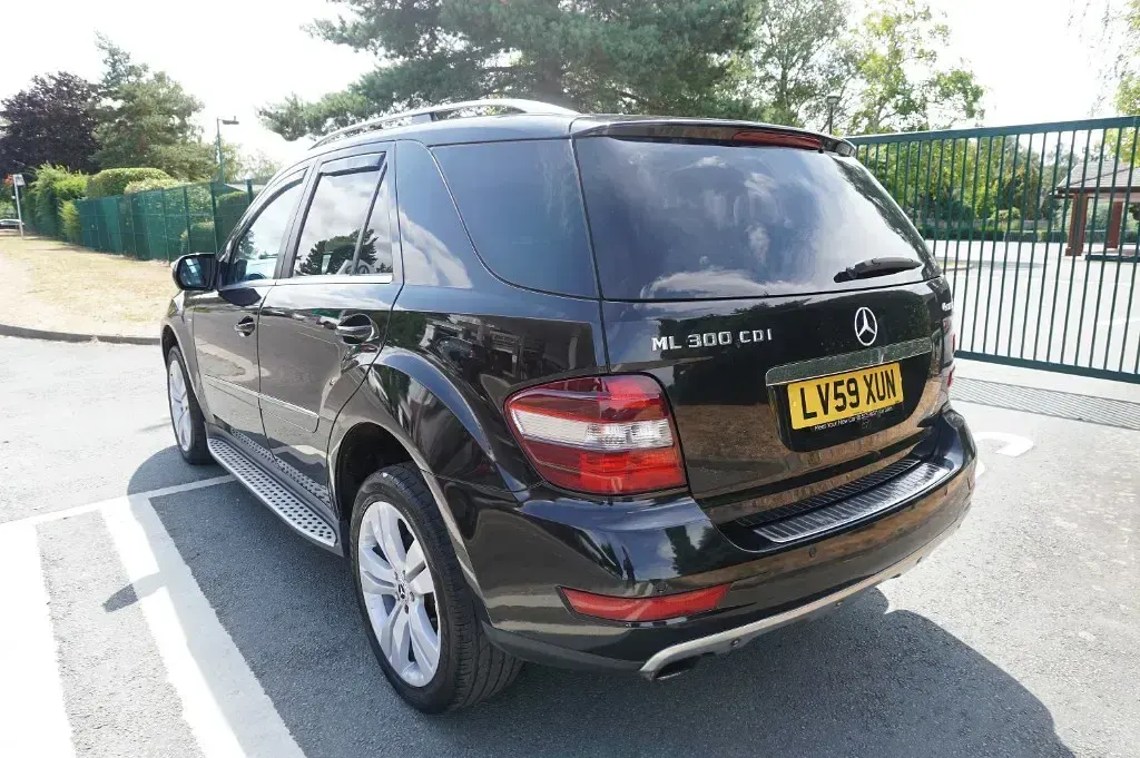 Used Mercedes ML300 2009 Black SUV