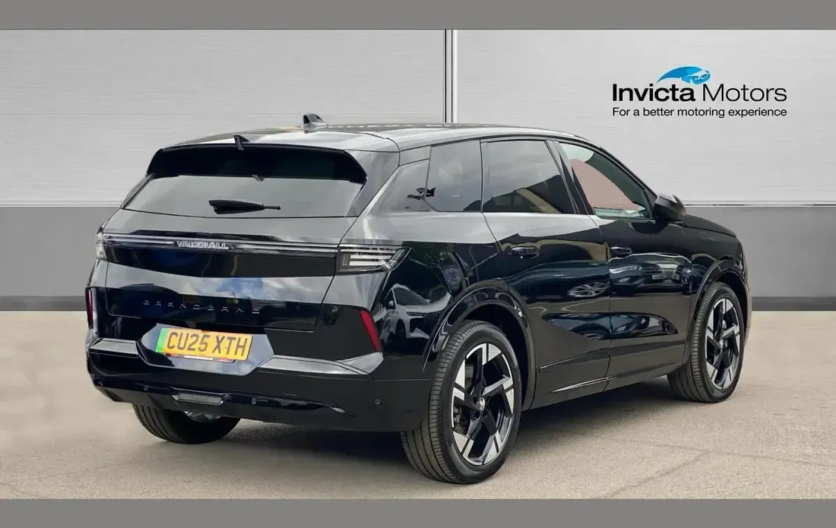 Used Vauxhall Grandland Ultimate 156 kW (213 HP) 2025 Black SUV