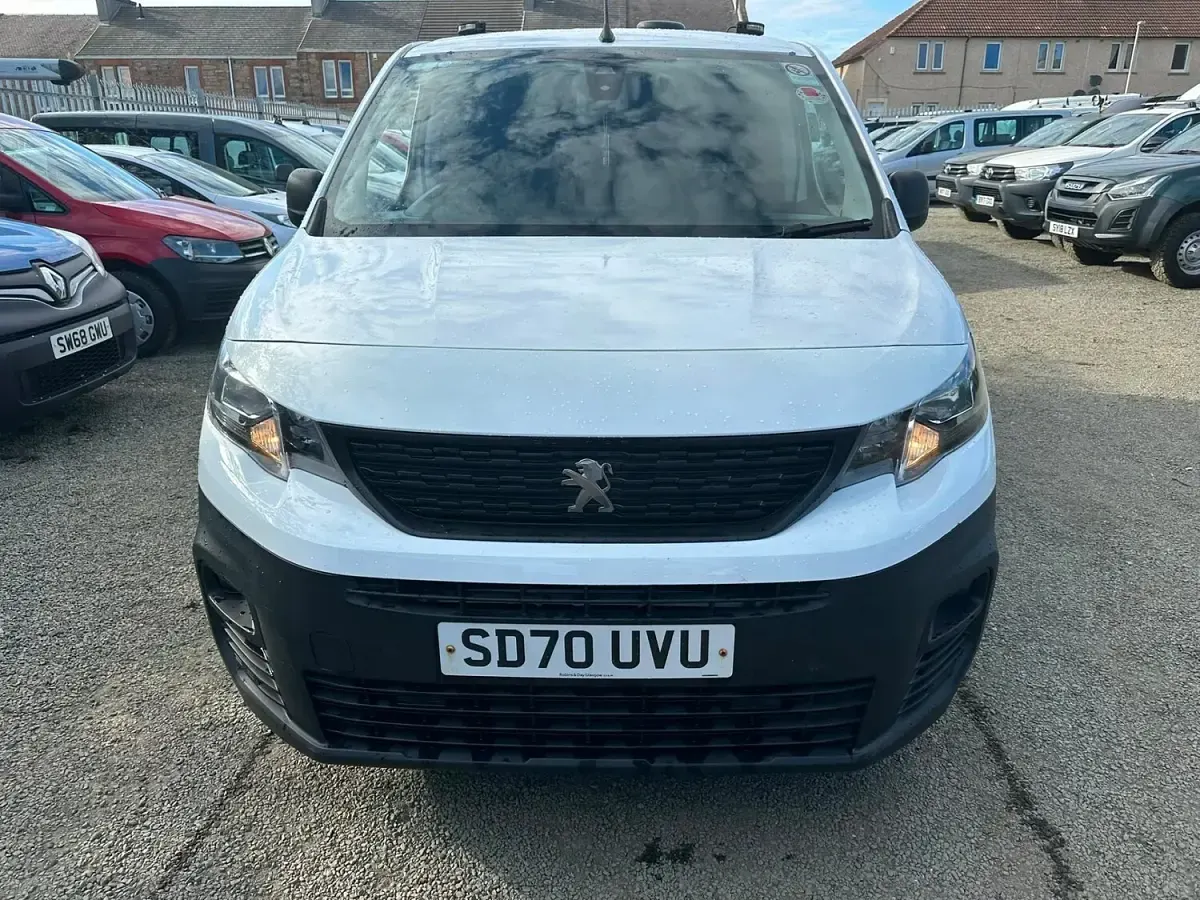 Used Peugeot Partner 2021 Blue MPV