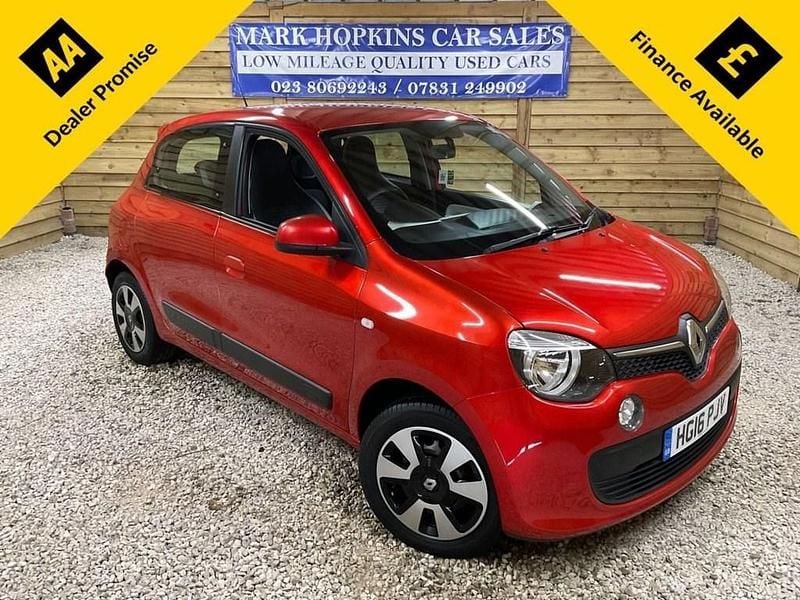 Red Used 2016 Renault Twingo Play Hatchback | £7,995 (Expensive) - Image 1/3