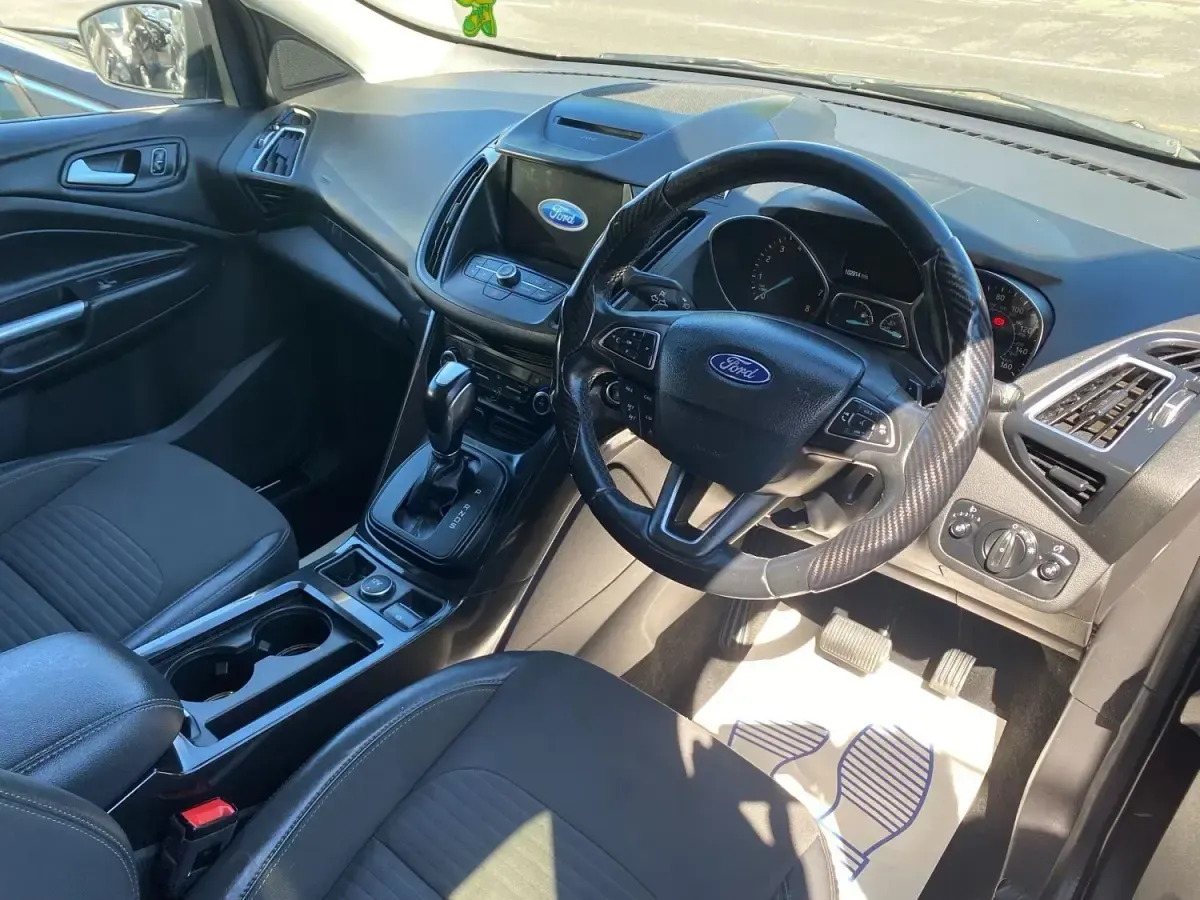 Begagnad Ford Kuga Titanium 182 HK (133 kW) 2018 Grå SUV