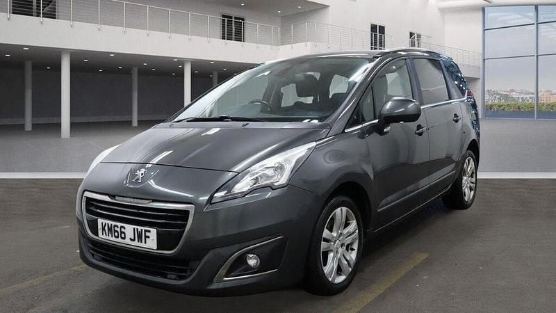 Used Peugeot 5008 Active 120 HP (88 kW) 2016 Grey MPV