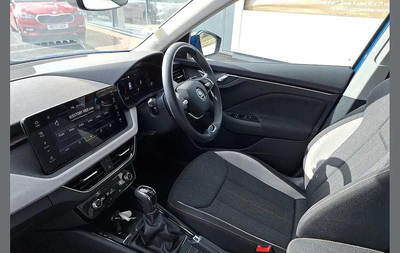 Used Skoda Kamiq SE L 115 HP (84 kW) 2024 Race blue metallic SUV