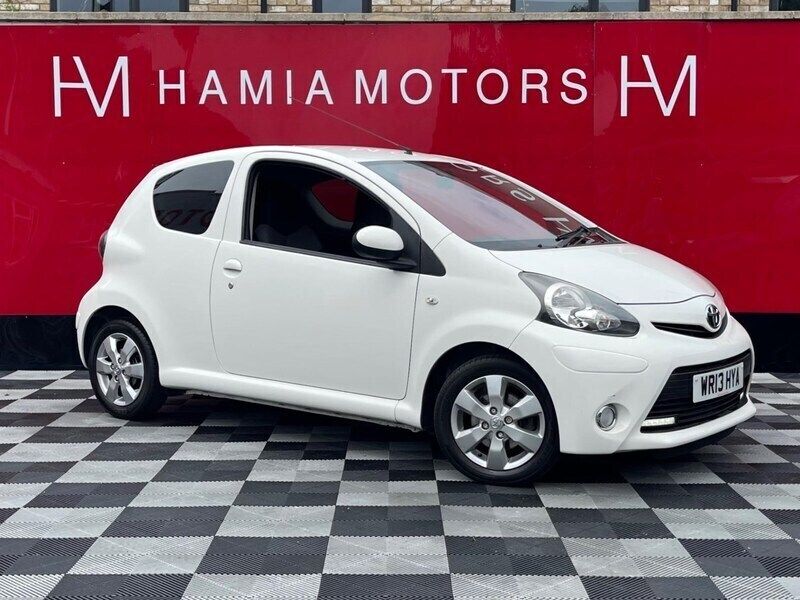 White Used 2013 Toyota Aygo Hatchback | £3,750 (Fair price) - Image 1/4