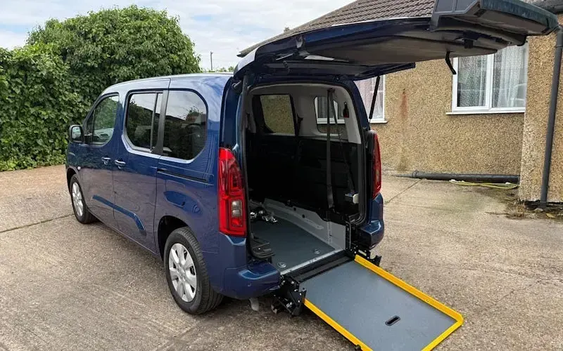 Used Vauxhall Combo S 102 HP (75 kW) 2023 MPV