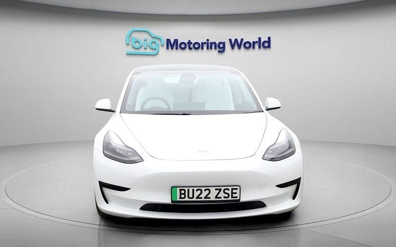 Used Tesla Model 3 Standard Range Plus 222 kW (302 HP) 2021 White Sedan
