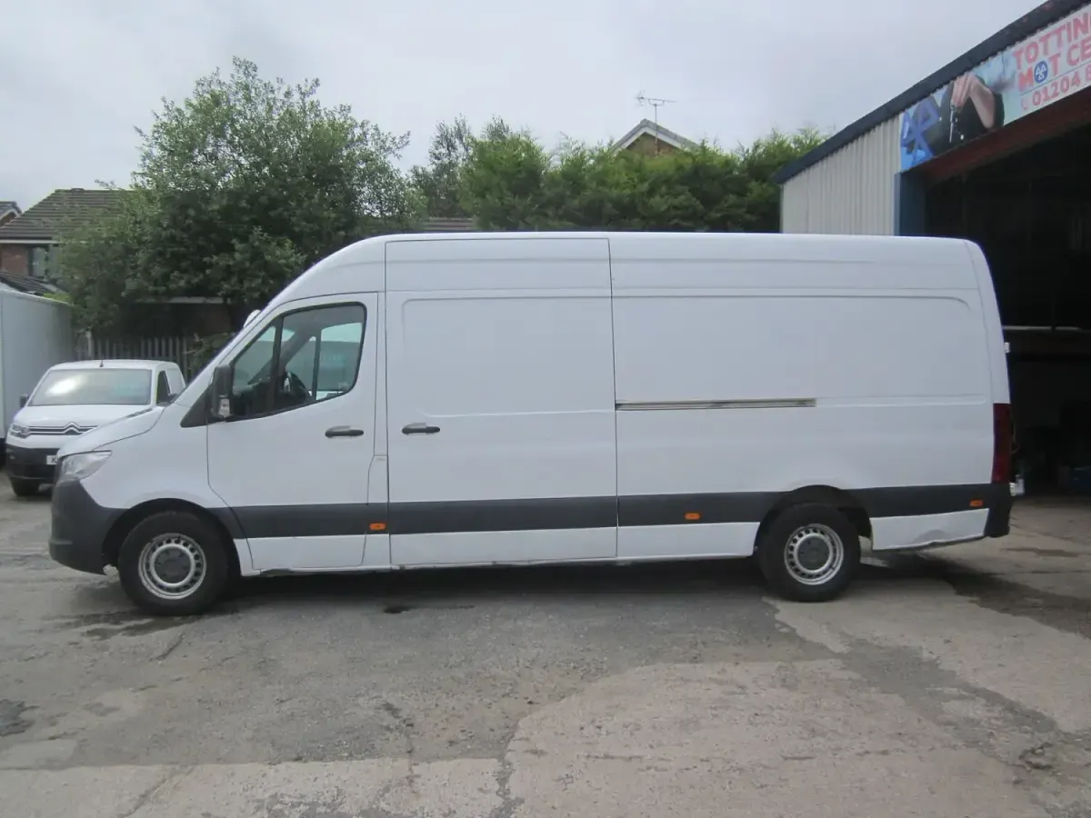 Used Mercedes Sprinter 2019 White Van
